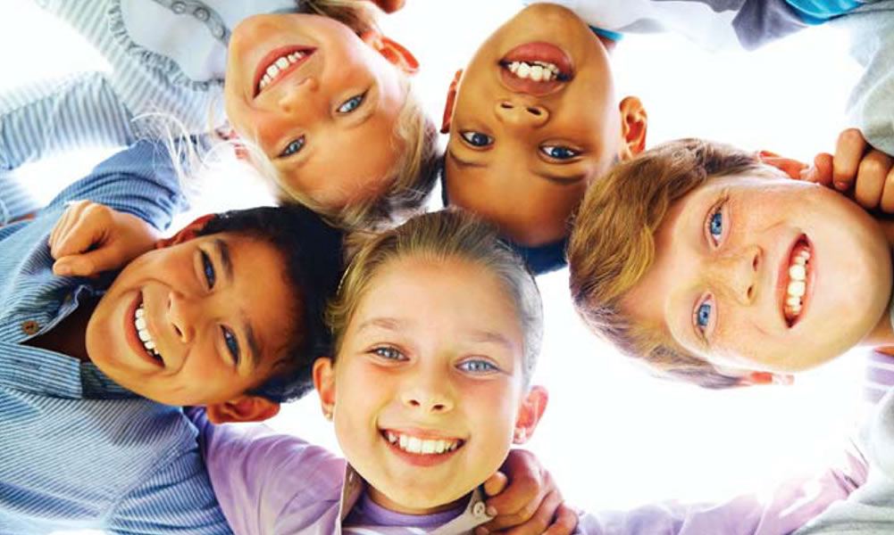 Niños con sonrisas saludables
