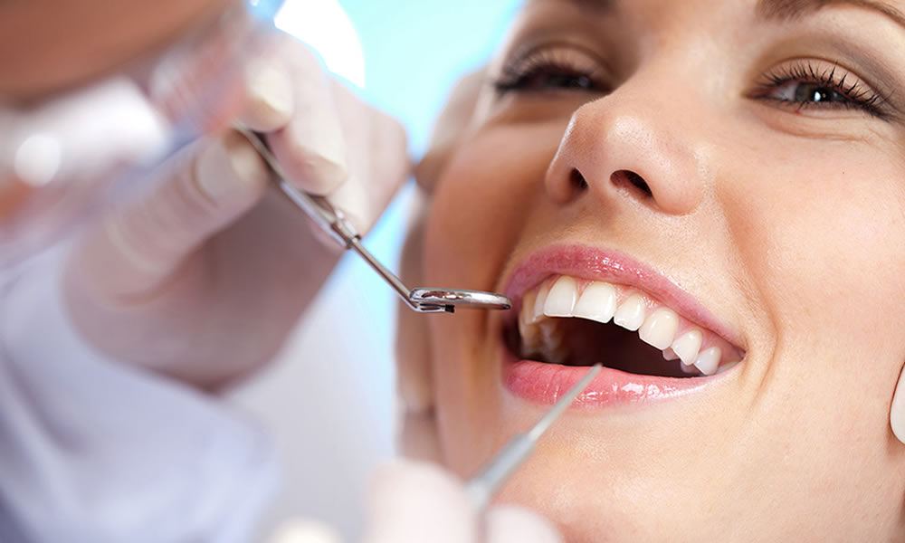 Revisión dental de cerca